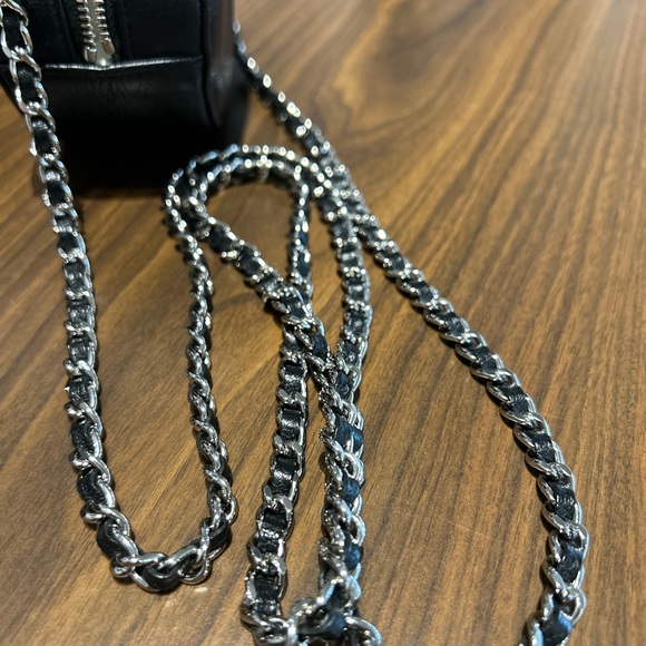 Chanel round clutch in chain - Picture 8 of 11